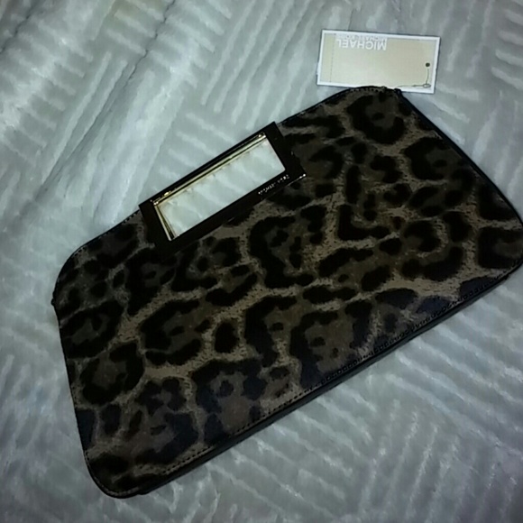 Michael Kors Berkley Clutch - Picture 4 of 4