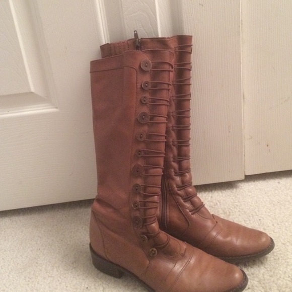 Brown boots - Picture 1 of 4