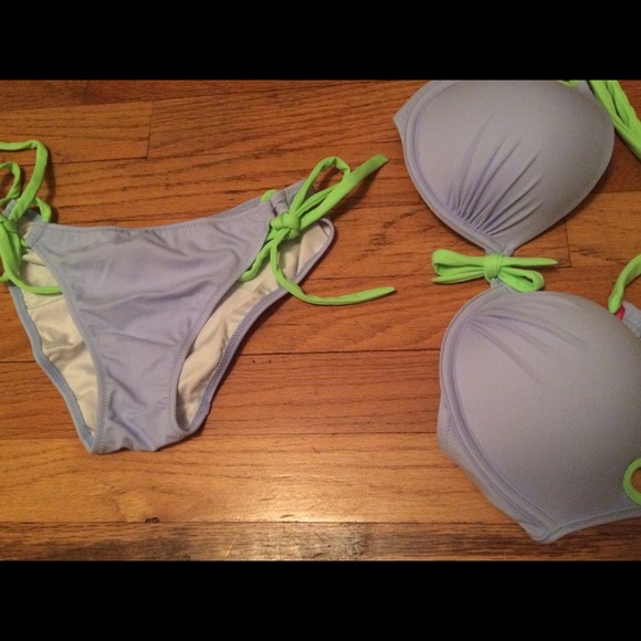 VICTORIA SECRET BIKINI SET NWOT - Picture 1 of 3