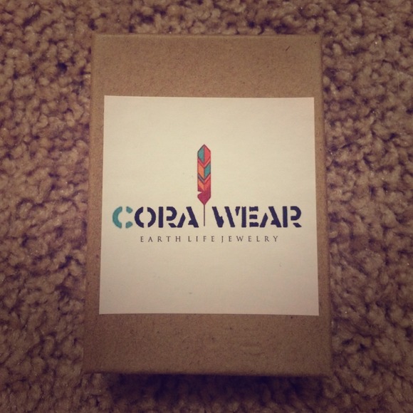 Cora wear necklace 😍 - Picture 1 of 3