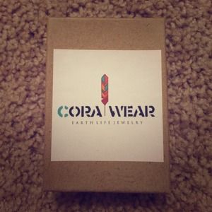 Cora wear necklace 😍