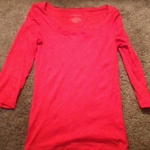 Cute 3/4 sleeve blouse. Bright and fun!