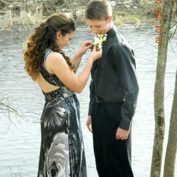 Prom Dress - Picture 3 of 3