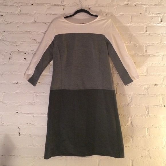 ⚪️Color Block Dress ⚪️ - Picture 2 of 5