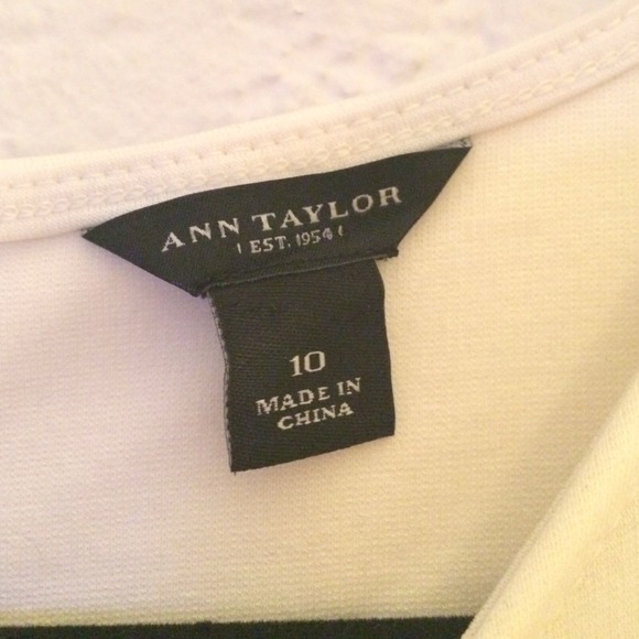 ⚪️Color Block Dress ⚪️ - Picture 4 of 5