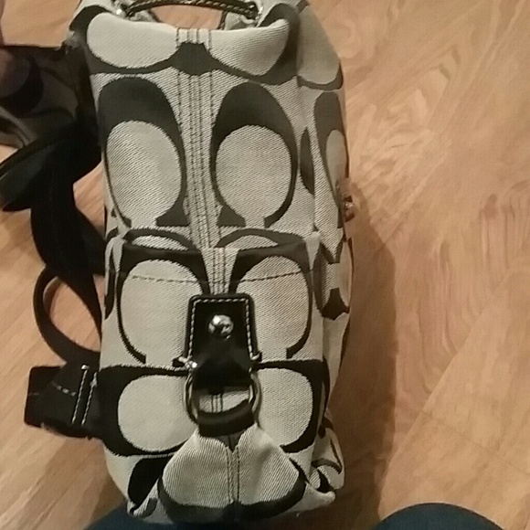 Additional photos of Coach bag - Picture 2 of 4