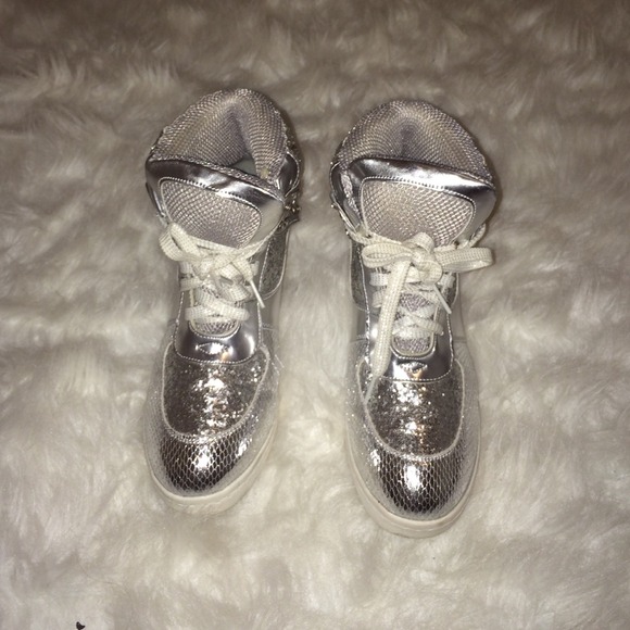 Sneaker wedges