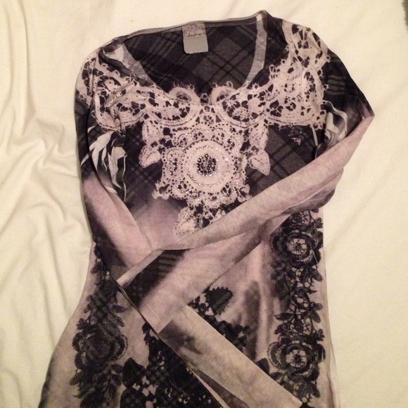 Size small day trip shirt