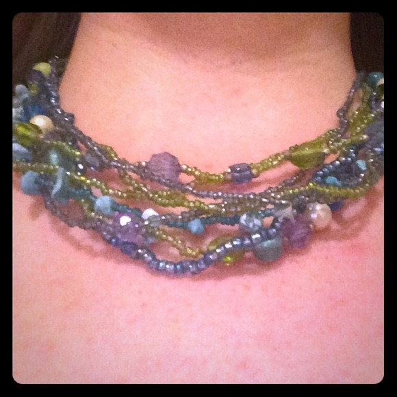 Beaded fashion necklace