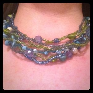 Beaded fashion necklace