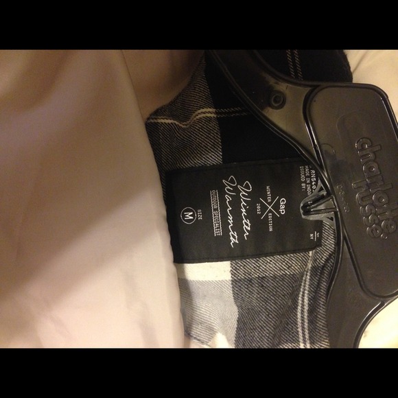 Gap vest - Picture 3 of 3