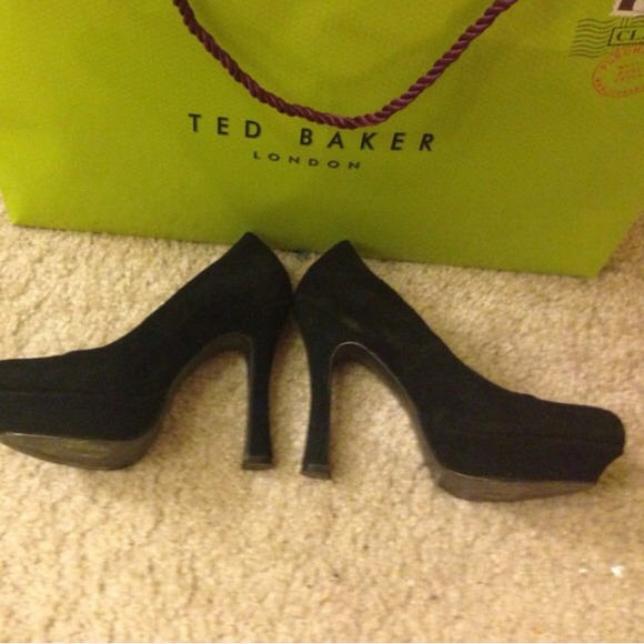 Authentic ysl pumps - Picture 3 of 3