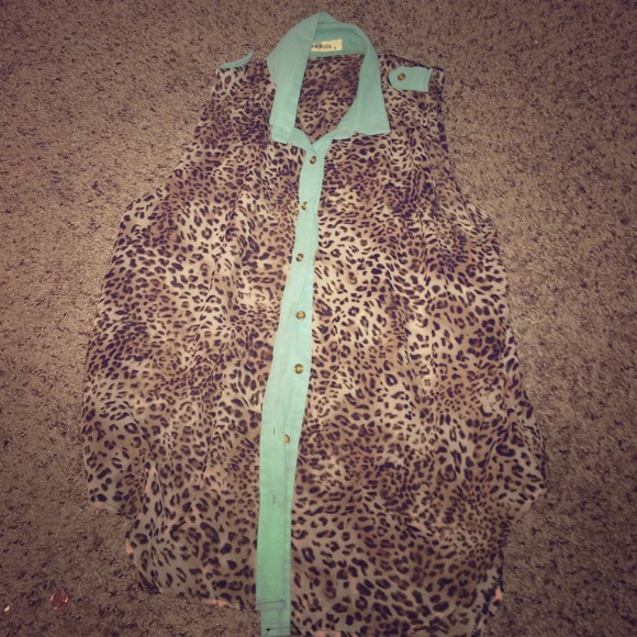 Leopard top