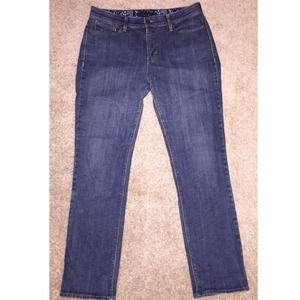 Women's Levi jeans