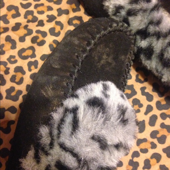 Minnetonka moccasins - Picture 3 of 3