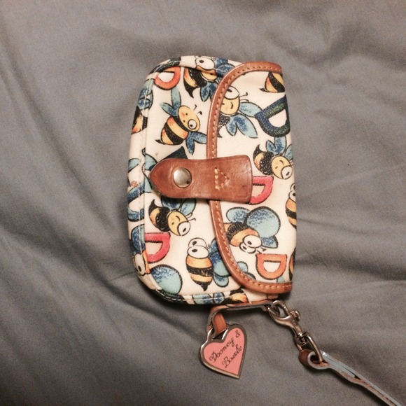 Dooney & Bourke