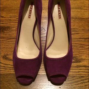 Size 40 fuchsia Prada Heel