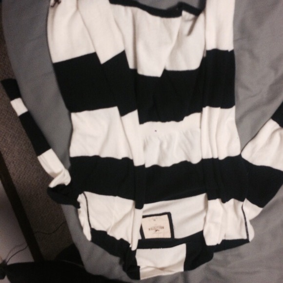 Hollister cardigan