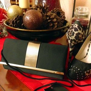 ✨Gold & Black Evening Bag✨