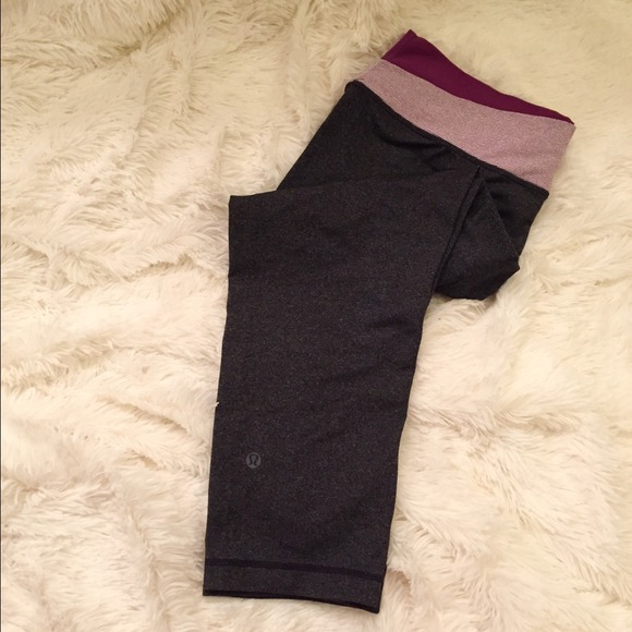 Lululemon Athletica Cropped Legging