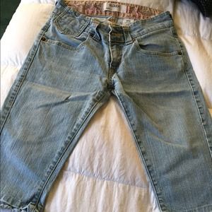 Levi's slouch capris