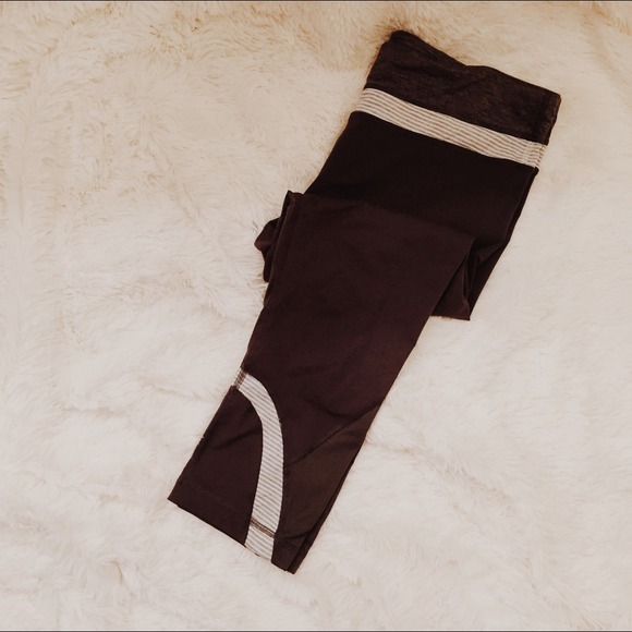 🔴SOLD🔴 lululemon Dark Gray Cropped Tights