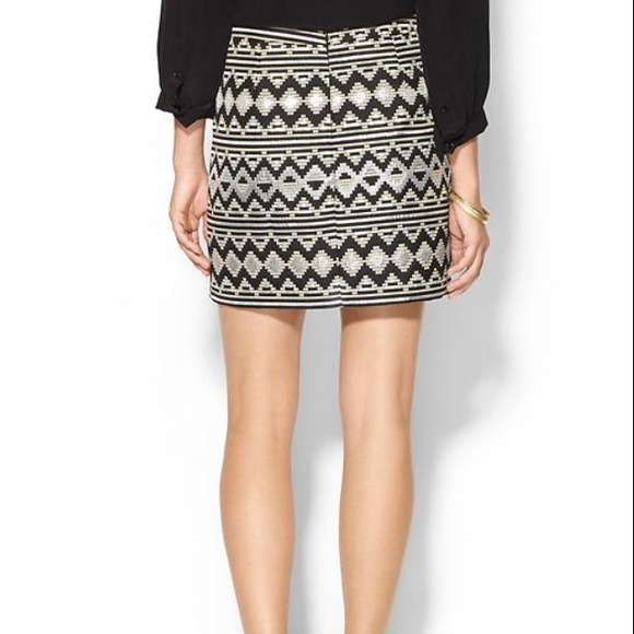 shimmer black and white tribal mini skirt Xs new - Picture 3 of 3