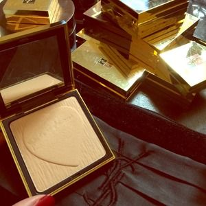 YVES SAINT LAURENT COMPACT PRESSED POWDER YSL