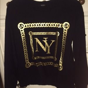 Gold chain NY LA crewneck