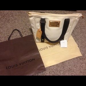 SOLD Auth. LV Cabas Antigua BEIGE