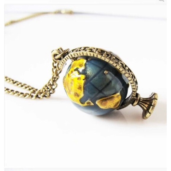 Vintage style globe necklace - Picture 2 of 4