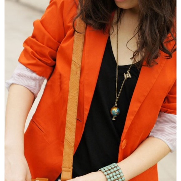 Vintage style globe necklace - Picture 4 of 4