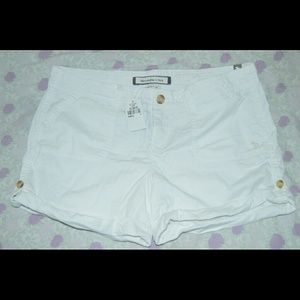 Abercrombie white short shorts