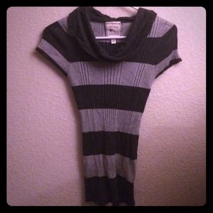 Grey/Dark grey Crowl neck sweater