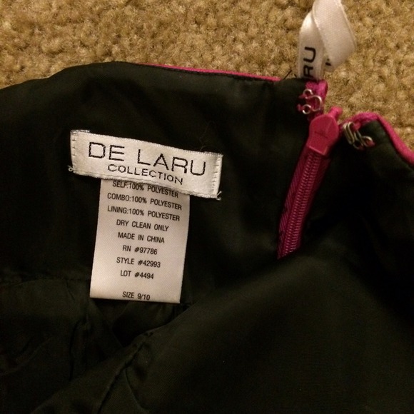 ❌Donated ❌Magenta & Black Bubble Hem Cocktail Dress - Picture 4 of 4