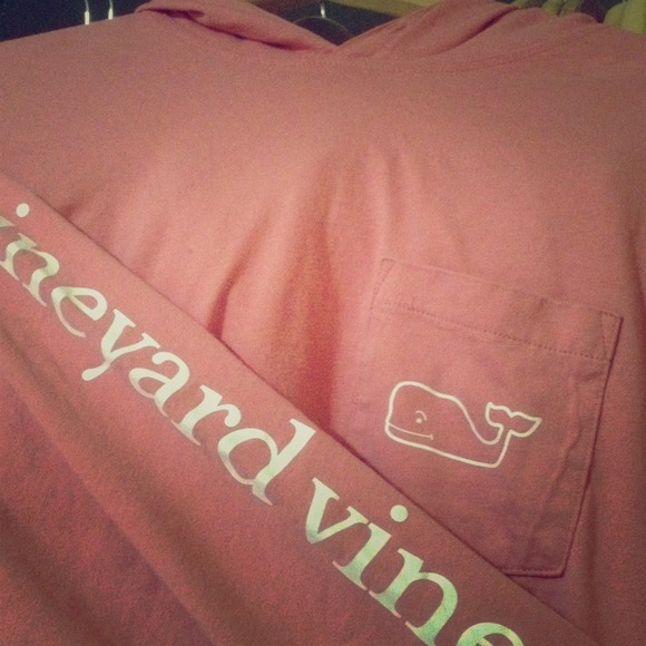 Vineyard vines vintage logo hoodie