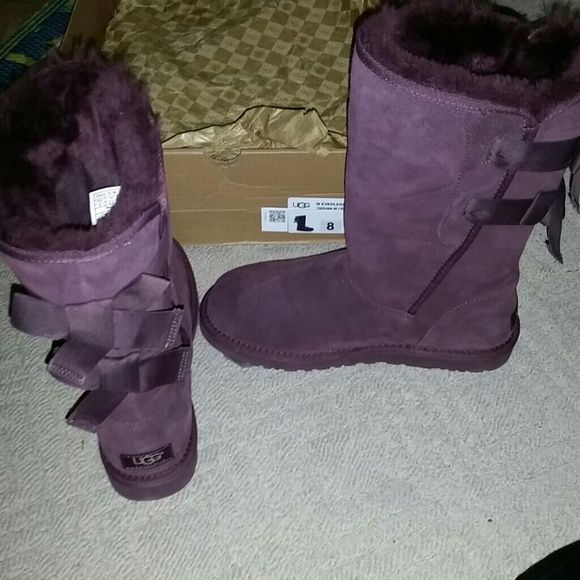 new uggs size 8 new uggs size 8
