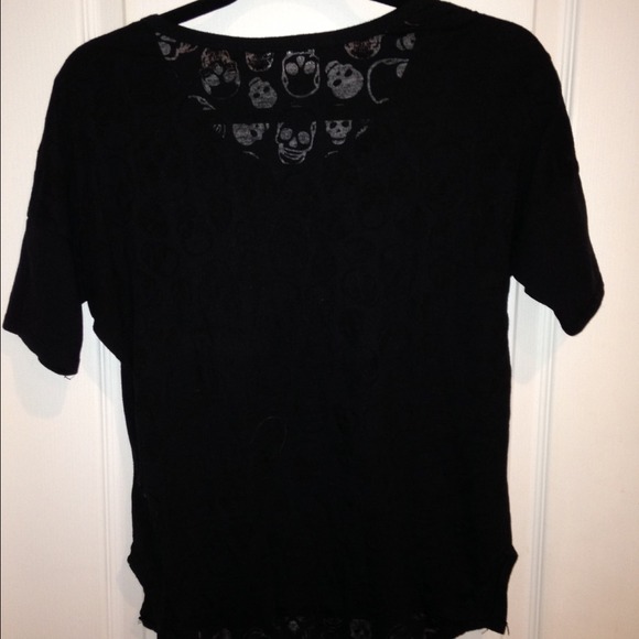 FREE GIFT WITH BUNDLE - Picture 2 of 4