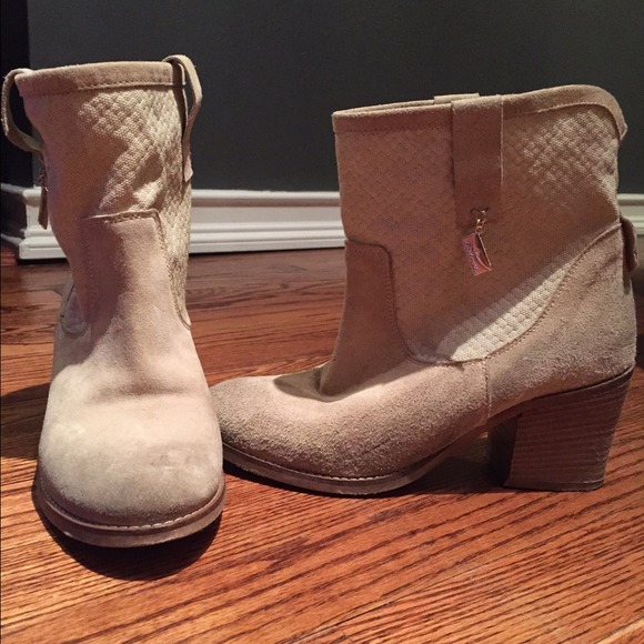 Blackmail Canvas and Suede Pull On Booties - Picture 1 of 4