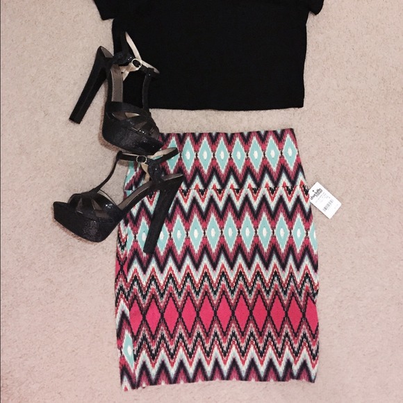 ZigZag Print Mini Skirt