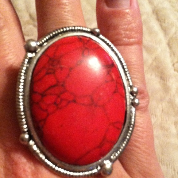 Ring - Picture 2 of 4