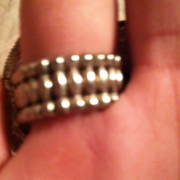 Ring - Picture 3 of 4