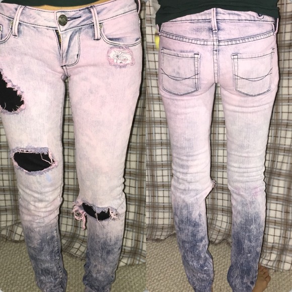 WORN: distressed Jean - Picture 1 of 3