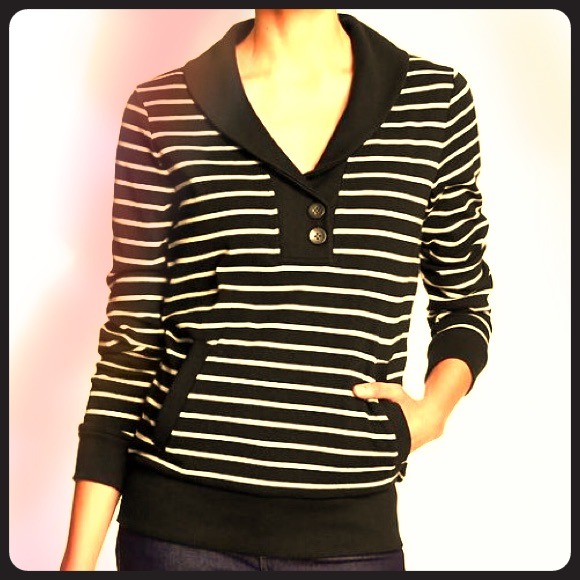 Banana Republic Navy Striped Popover