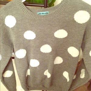 Gray sweater with white dots. Vintage look. 😍