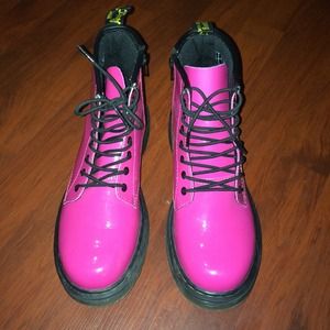 Dr. Martens Pink Boots Kid size BRAND NEW!!
