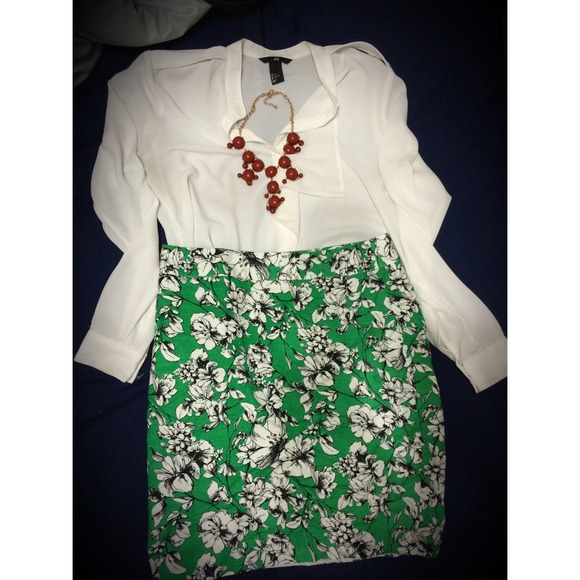 Floral print Forever 21 skirt
