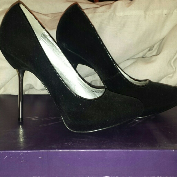 Black suede heels