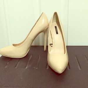 Nude pumps sz 10 - similar to louboutin pigalle