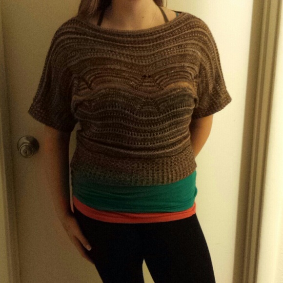 Super Cute Crop Sweater - Picture 3 of 4